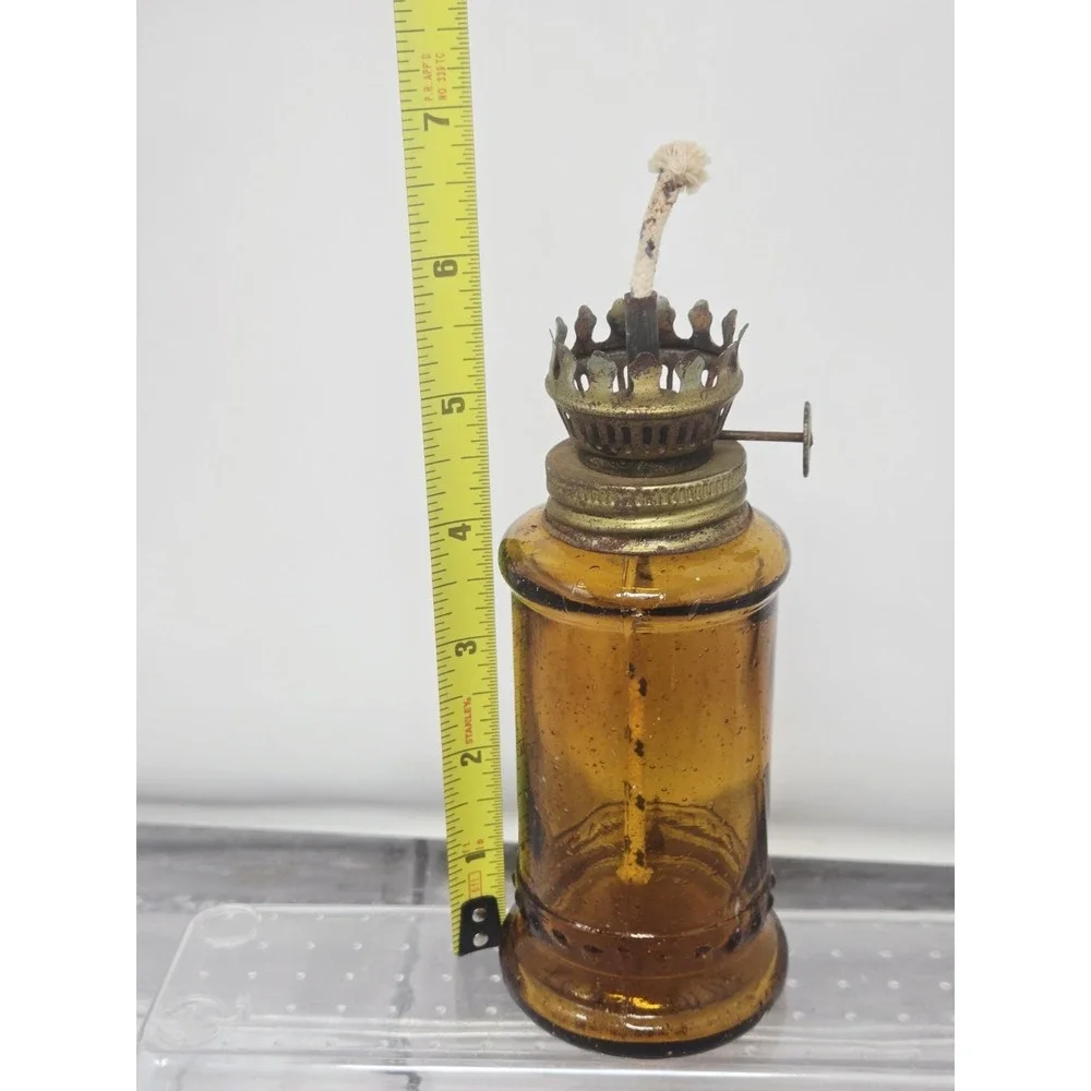 AMBER GLASS OIL LAMP kerosene vintage retro kitsch Hong Kong‎ hurricane